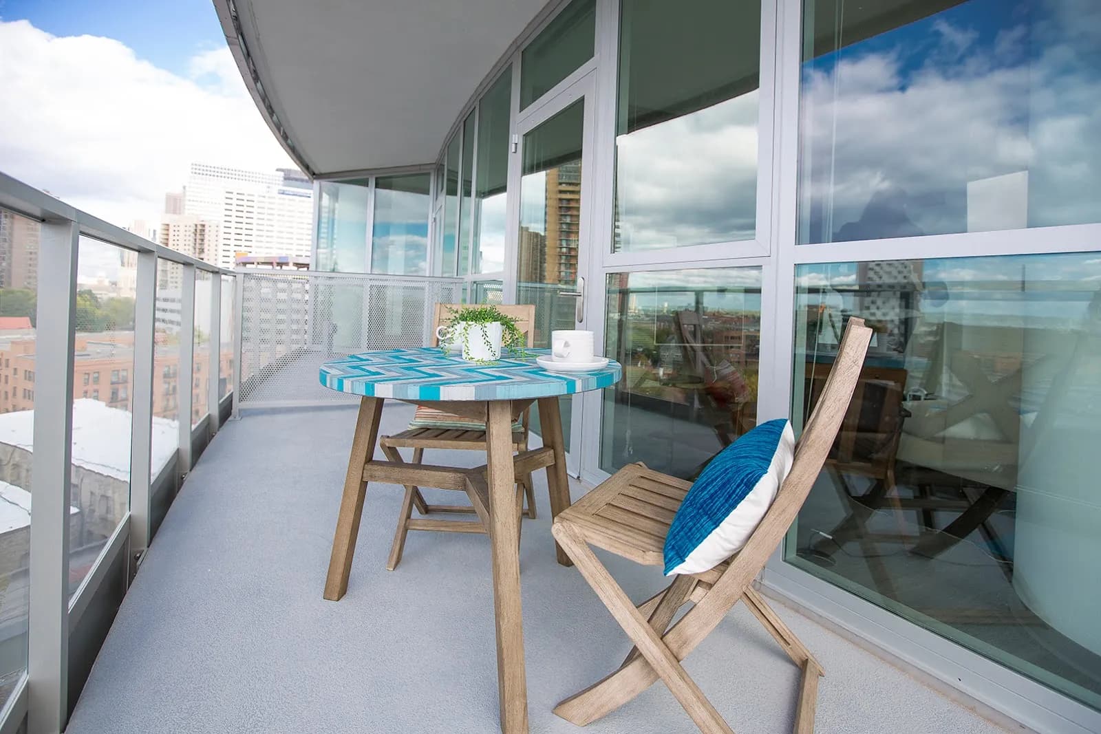 bedroom-balcony